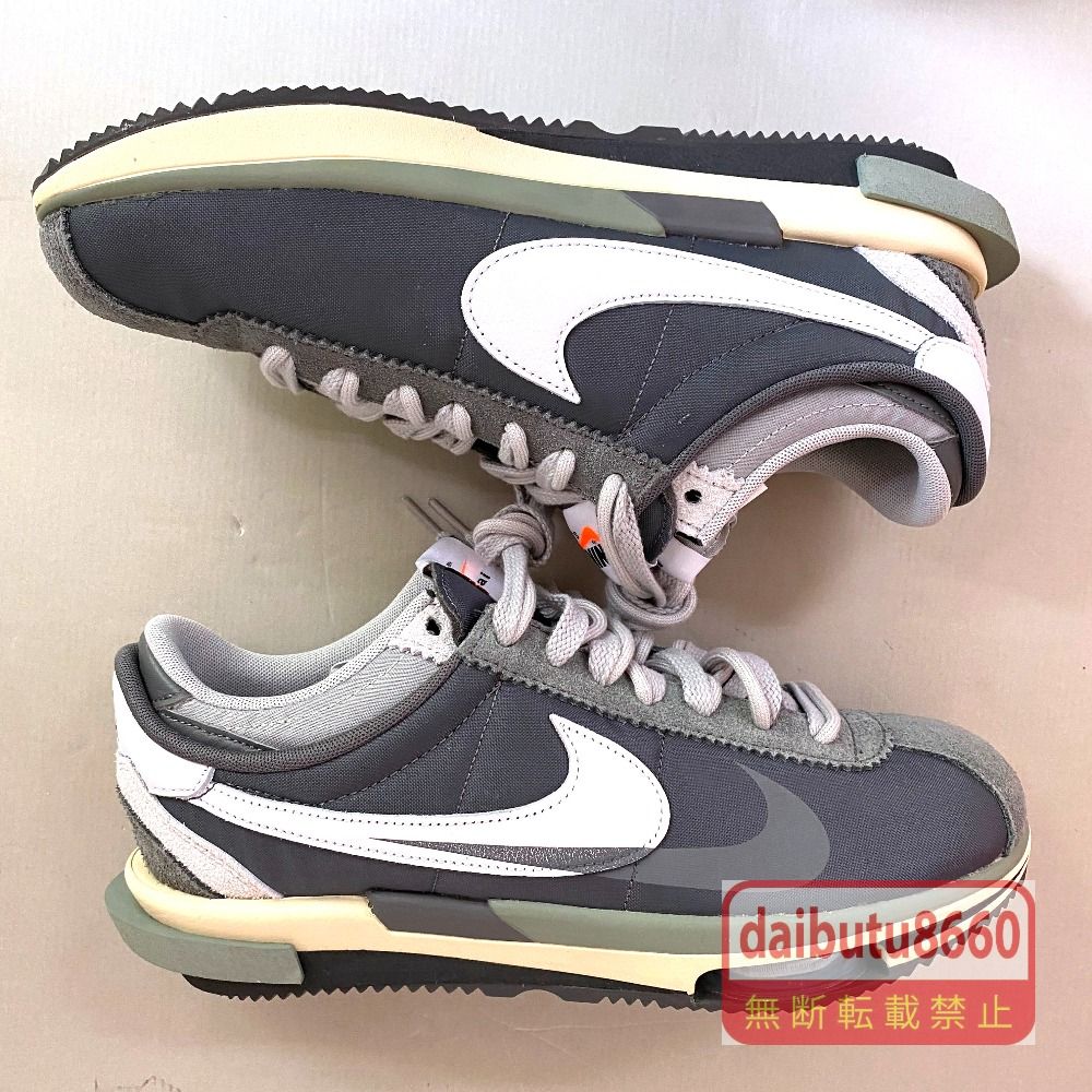 03w26871【タグ/箱付き美品】sacai × Nike Zoom Cortez Iron Grey