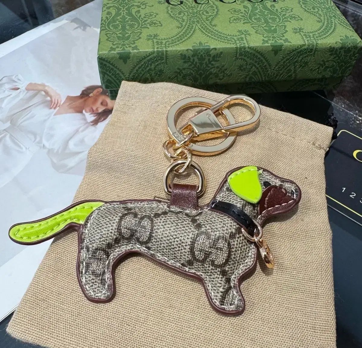 グッチ 犬 キーホルダー