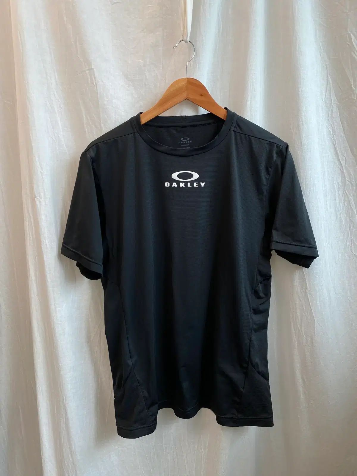OAKLEY スポーツ半袖Tシャツ (MEN L)