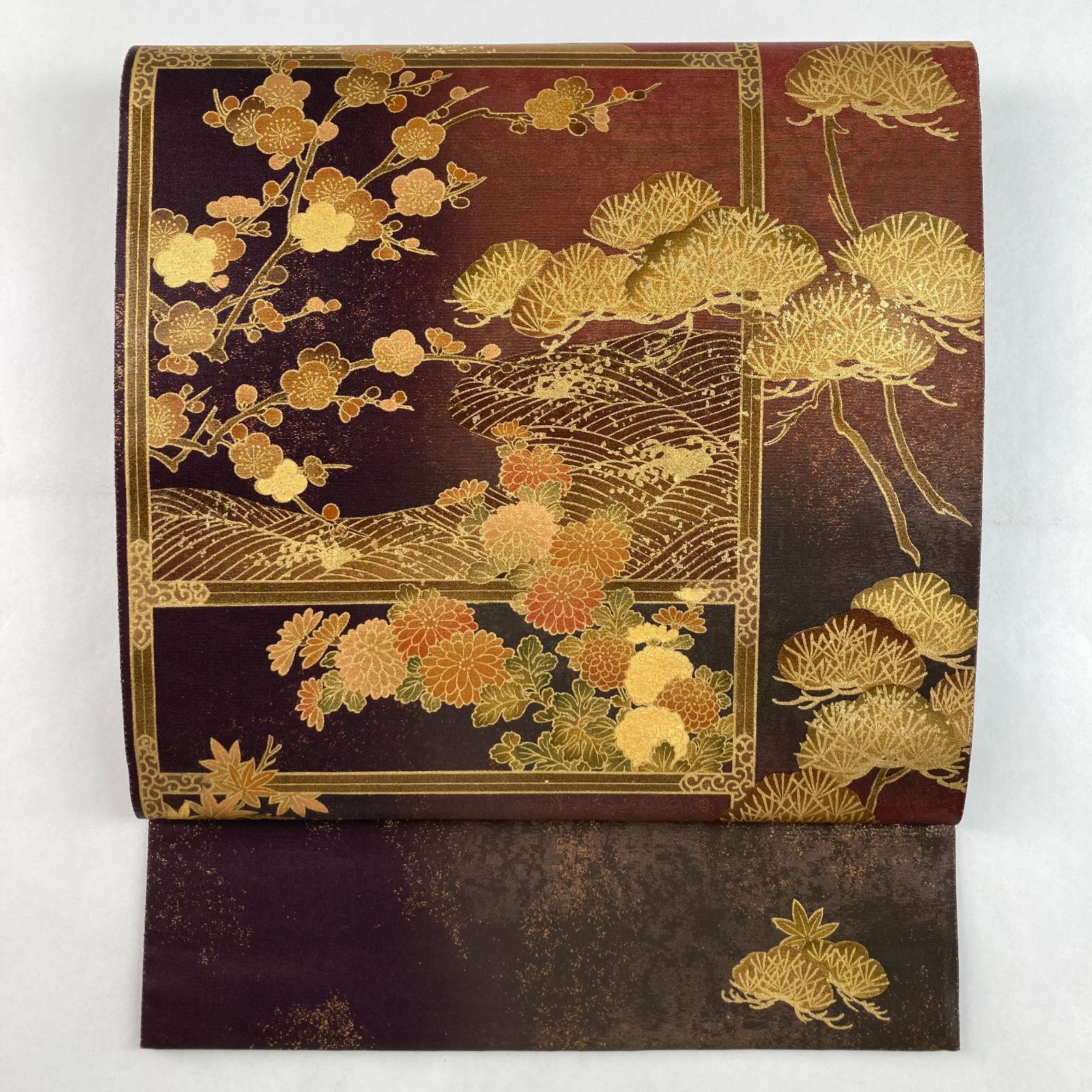 たんす屋 TANSU-YA リユース帯 帯 袋帯 赤 黒 フォーマル 染め ぼかし 漆箔 松 四季花 窓枠 絹 六通 未洗い MS8569