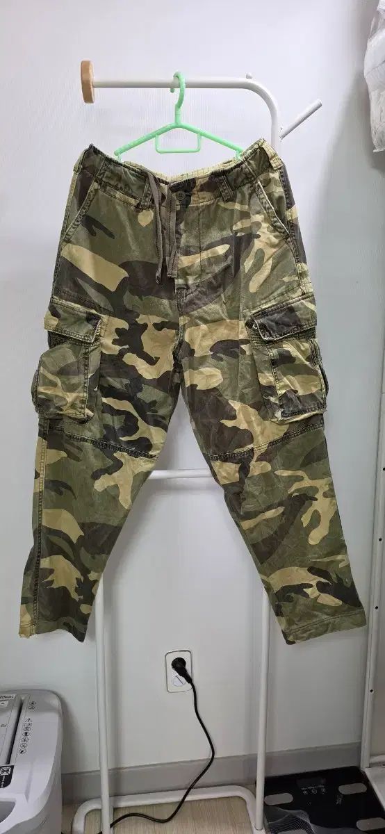 30>ミリタリー カーゴパンツ