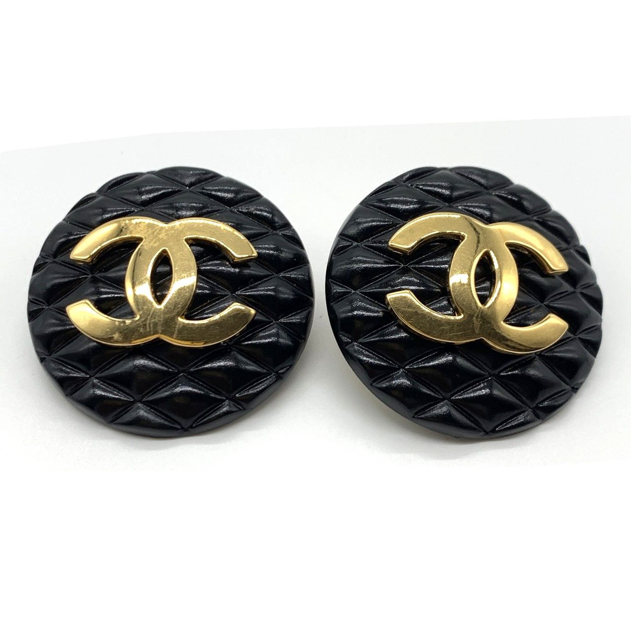 シャネル マトラッセ イヤリング ブラック×ゴールドカラー CHANEL 中古
