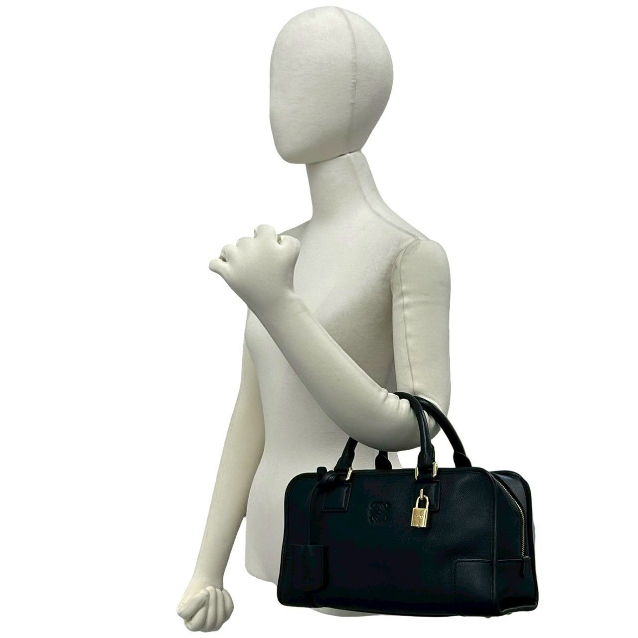 極 美品 袋付き LOEWE ロエベ アマソナ 28 アナグラム ロゴ レザー 本