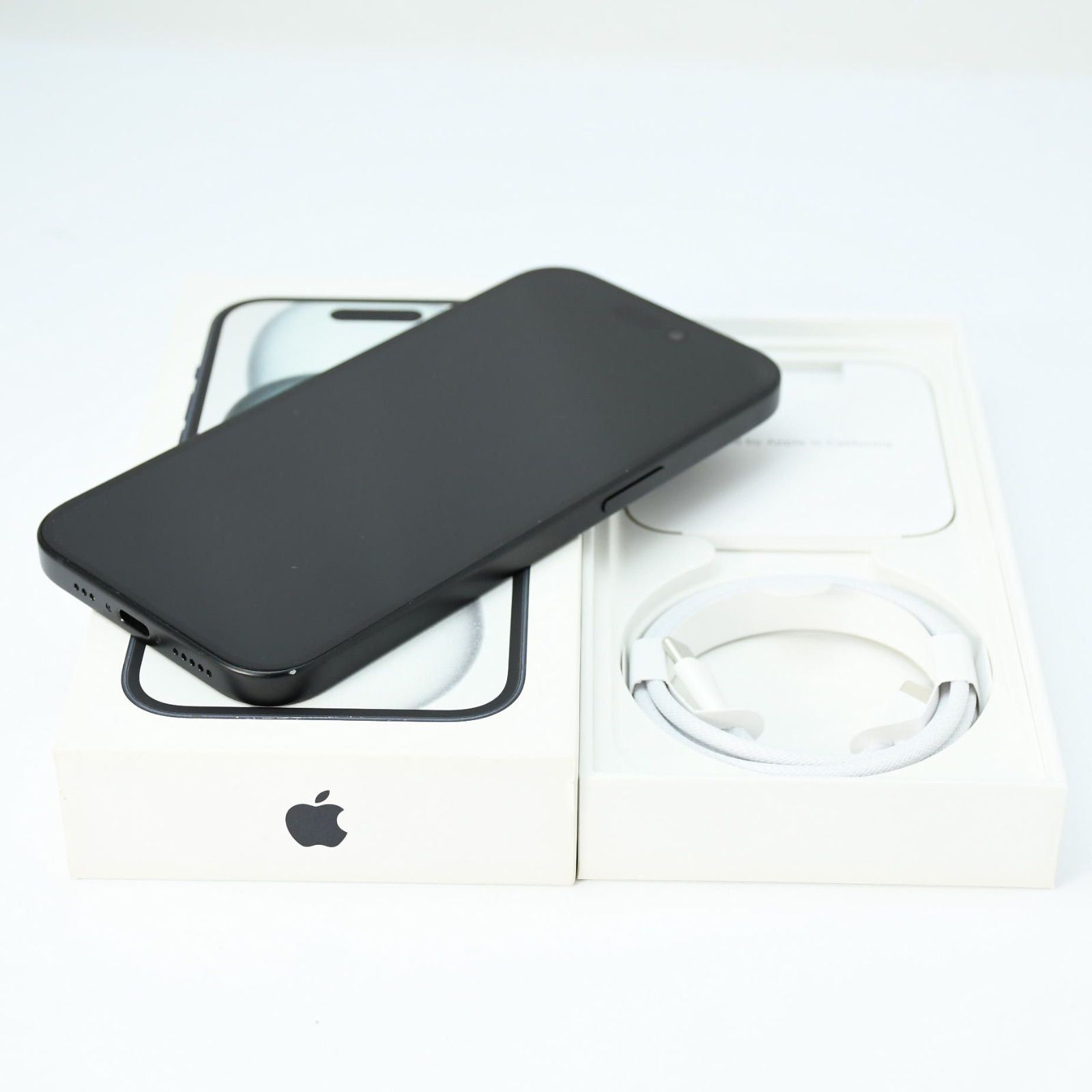 iPhone15 128GB ブラック SIMフリー 84%バッテリー - メルカリ