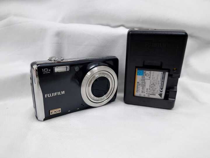 FUJIFILM 富士フィルム FinePix F70EXR ブラック 稼働品 - メルカリ
