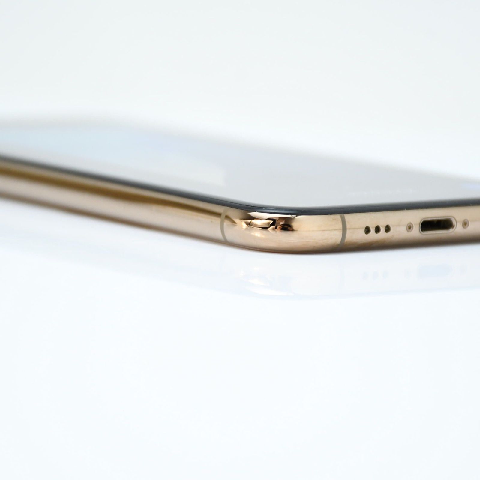 ジャンク＊美品】au iPhone XS 64GB ゴールド - メルカリ