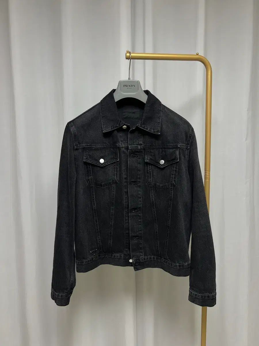 ほぼ新品/デパート PRADA プラダ デニム ジャケット ブラック Lサイズ