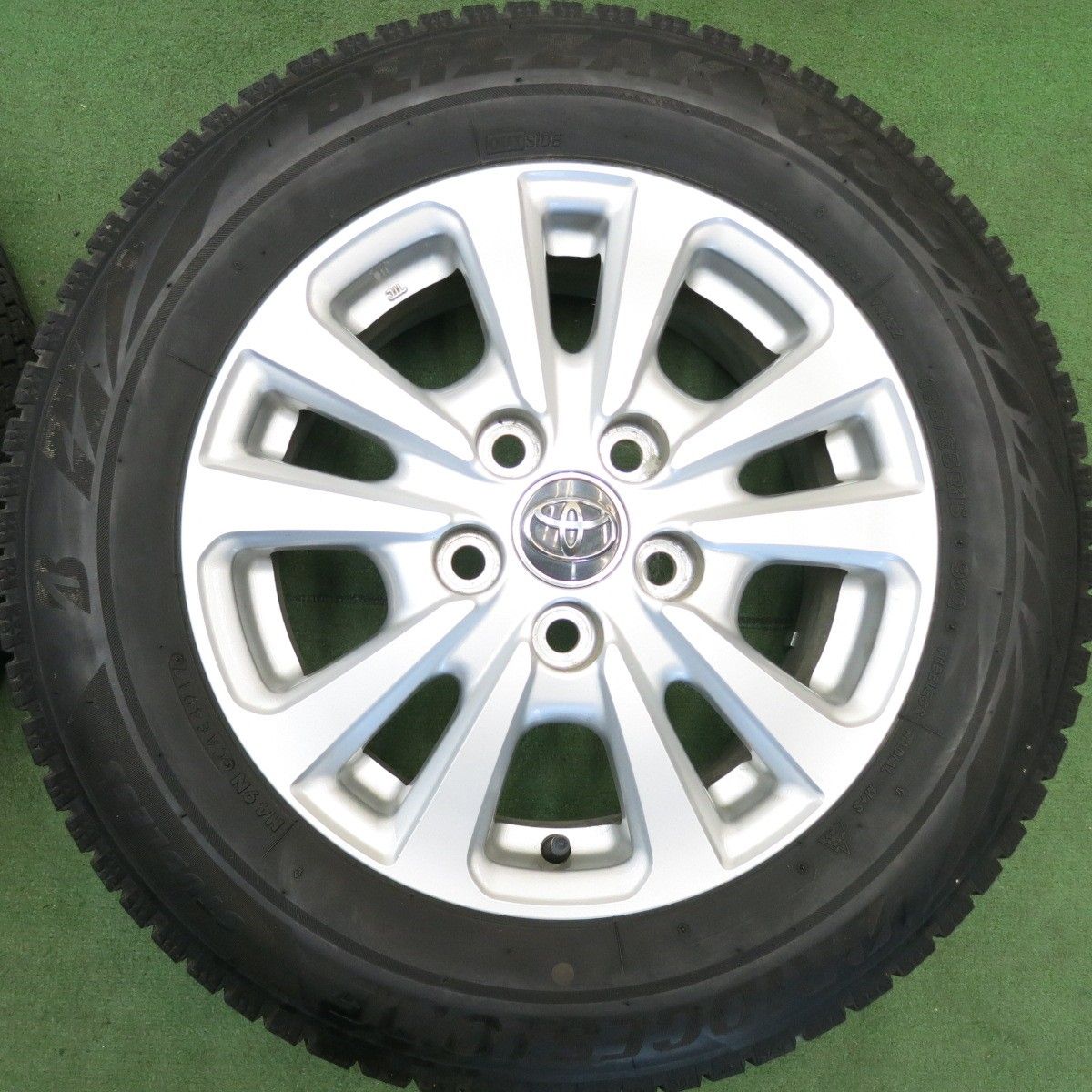 バリ溝！キレイ！9分☆トヨタ 80系 ノア ヴォクシー 純正 195/65R15