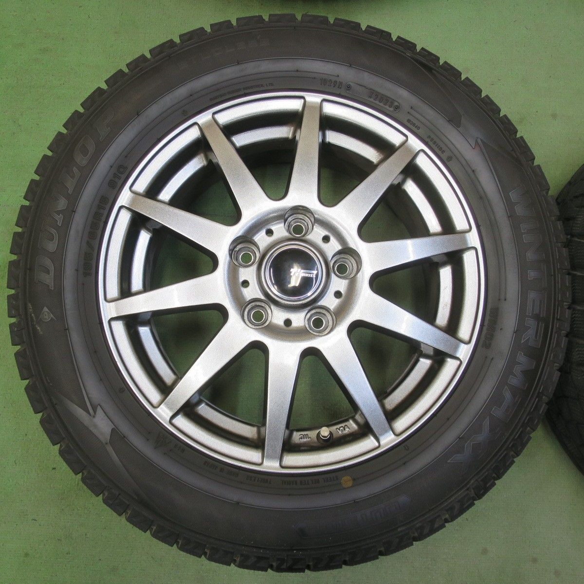 バリ溝！23年！キレイ！9分☆スタッドレス 195/65R15 ダンロップ