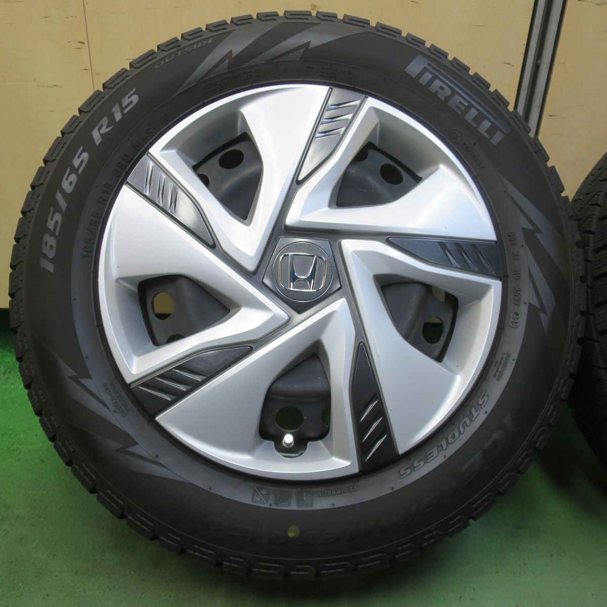 キレイ☆ホンダ フリード 純正 スチール 185/65R15 スタッドレス 