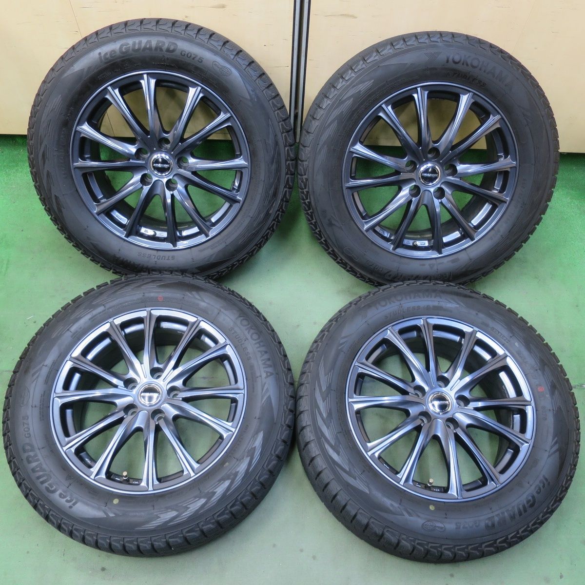 ヨコハマ　スタッドレスタイヤ　225/65R17 21年製造　バリ溝 バリ溝！22年！キレイ！8.5分☆スタッドレス 225/65R17 ヨコハマ