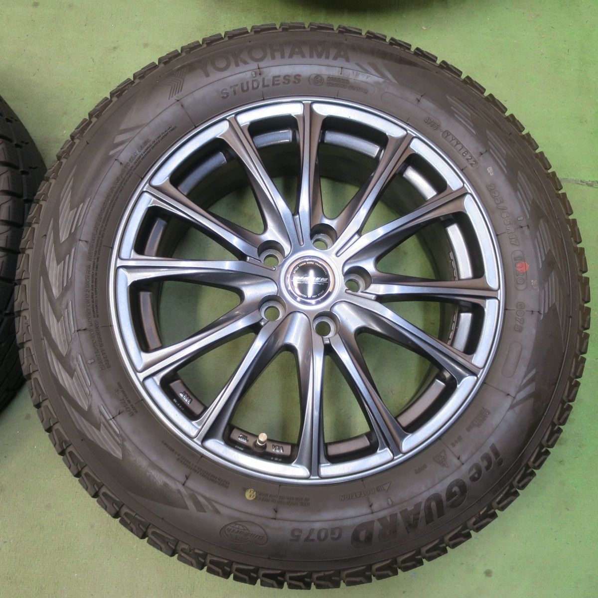 バリ溝！22年！キレイ！8.5分☆スタッドレス 225/65R17 ヨコハマ