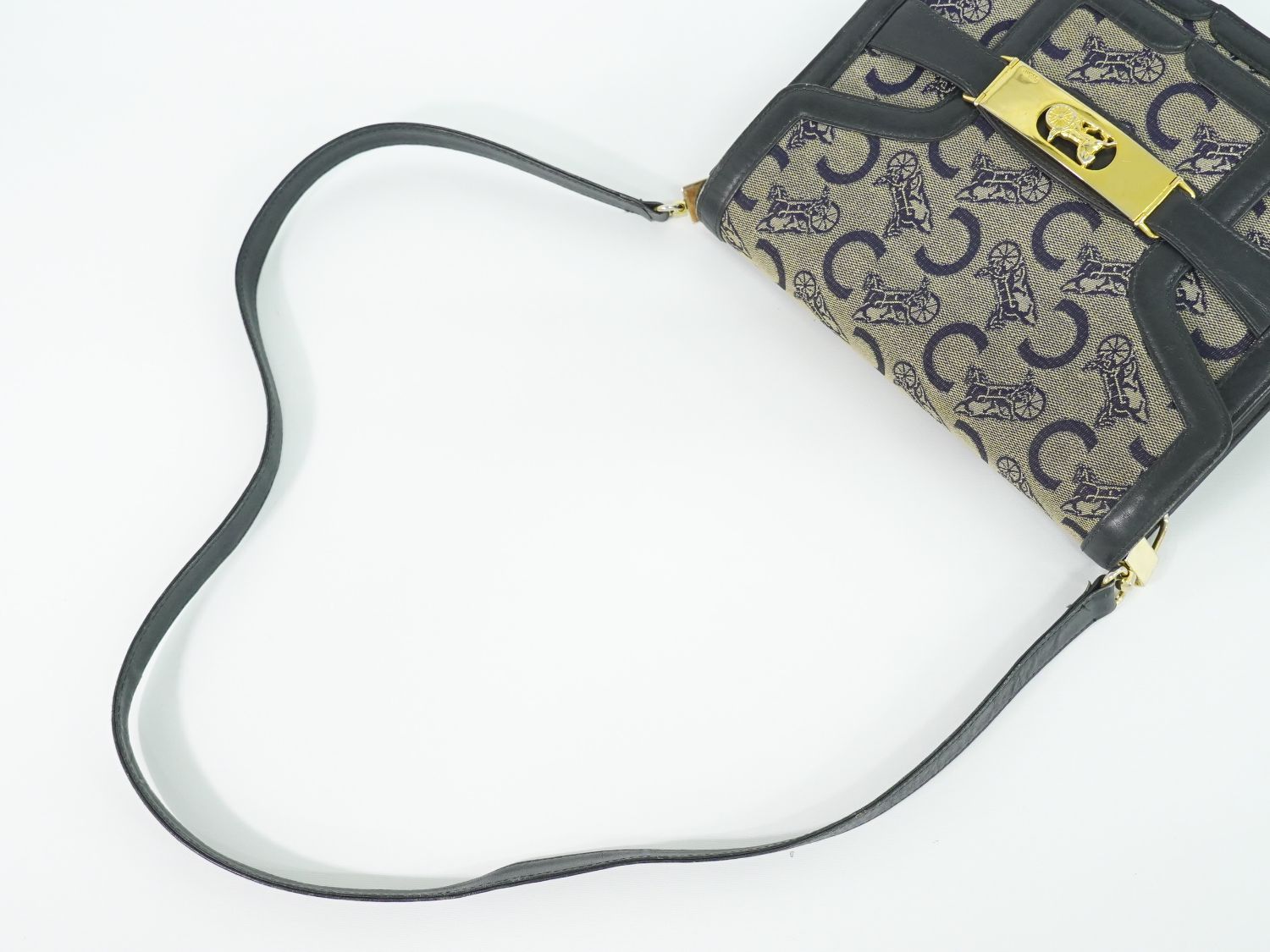 本物 セリーヌ CELINE Cサルキー 馬車金具 ショルダーバッグ