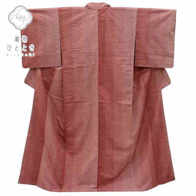 紬 リサイクル着物 身丈157.5cm 裄丈64.5cm 正絹 仕立て上がり つむぎ 後染め M ちょっとふくよかL 赤色系 縞文様 特品 [ 着物 中古 帯 リサイクル 振袖 浴衣 袴 和服 古着 ] rr2085b