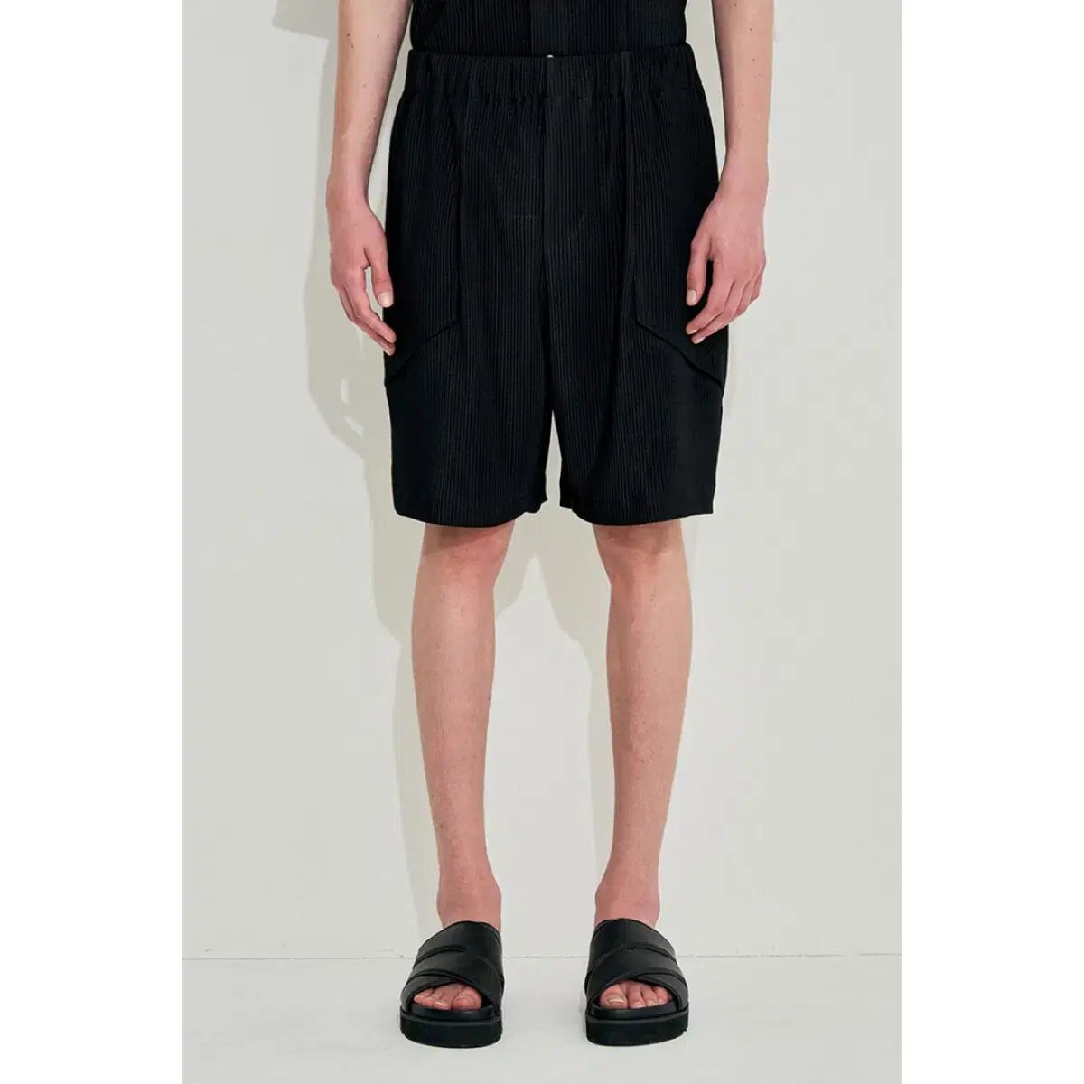 SYSTEM homme プリーツ 밴딩ショートパンツ(34)