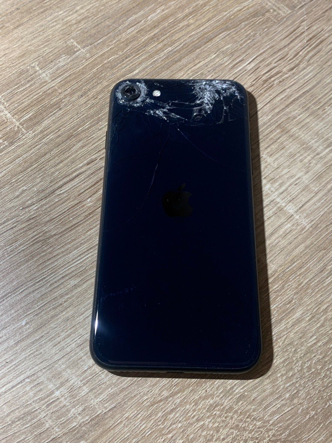 1265 iPhone SE 第三世代 64GB ブラック 【ネ】