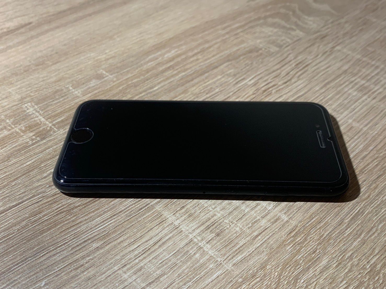 1265 iPhone SE 第三世代 64GB ブラック 【ネ】