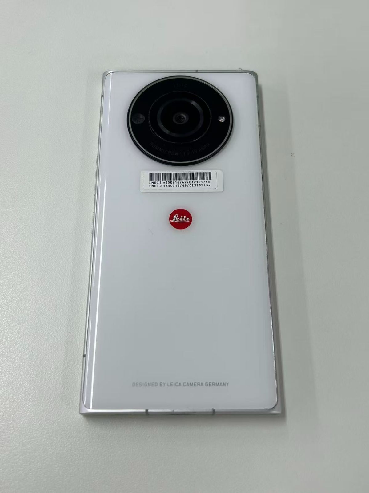 ジャンク】Leitz phone 2 ホワイト 起動不可 - メルカリ