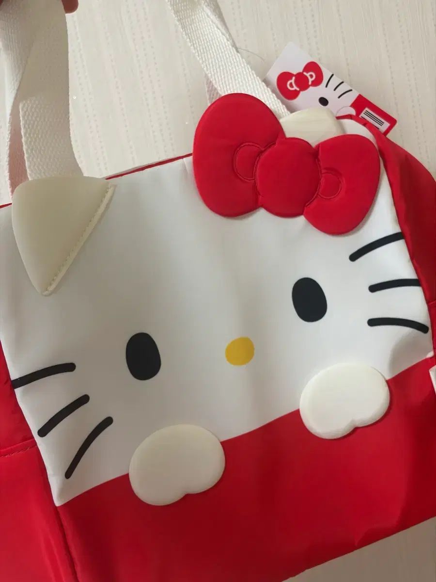 セブンイレブン ハローキティ 保冷バッグ