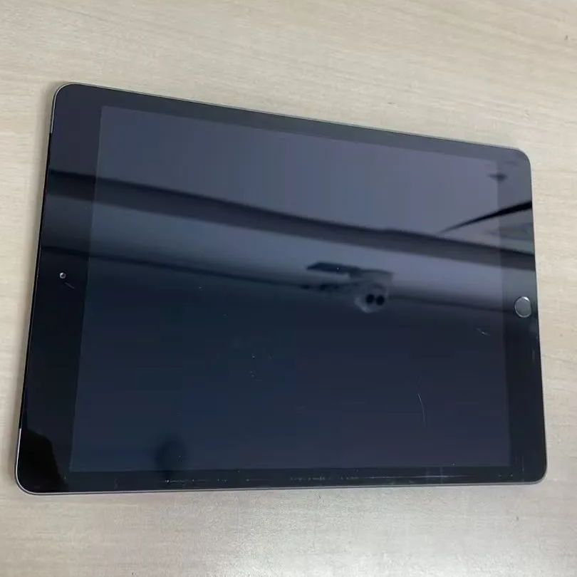 iPad 第8世代 32GB スペースグレイ SIMフリー 中古 - メルカリ