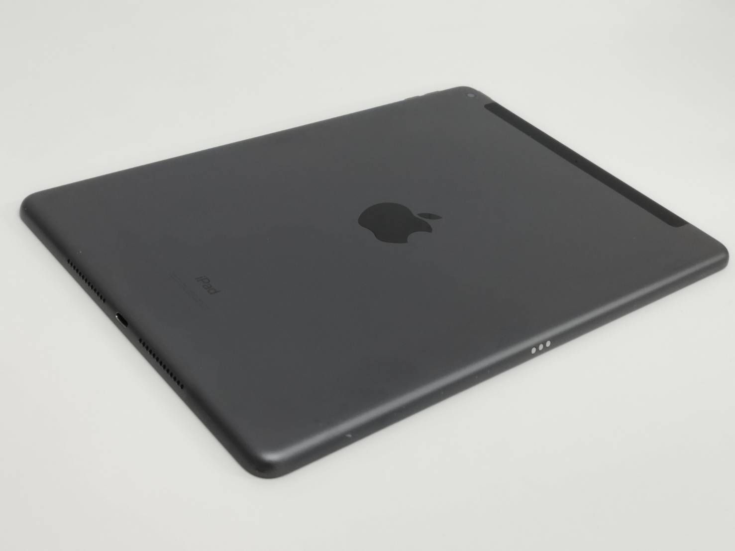 iPad 第7世代 10.2
