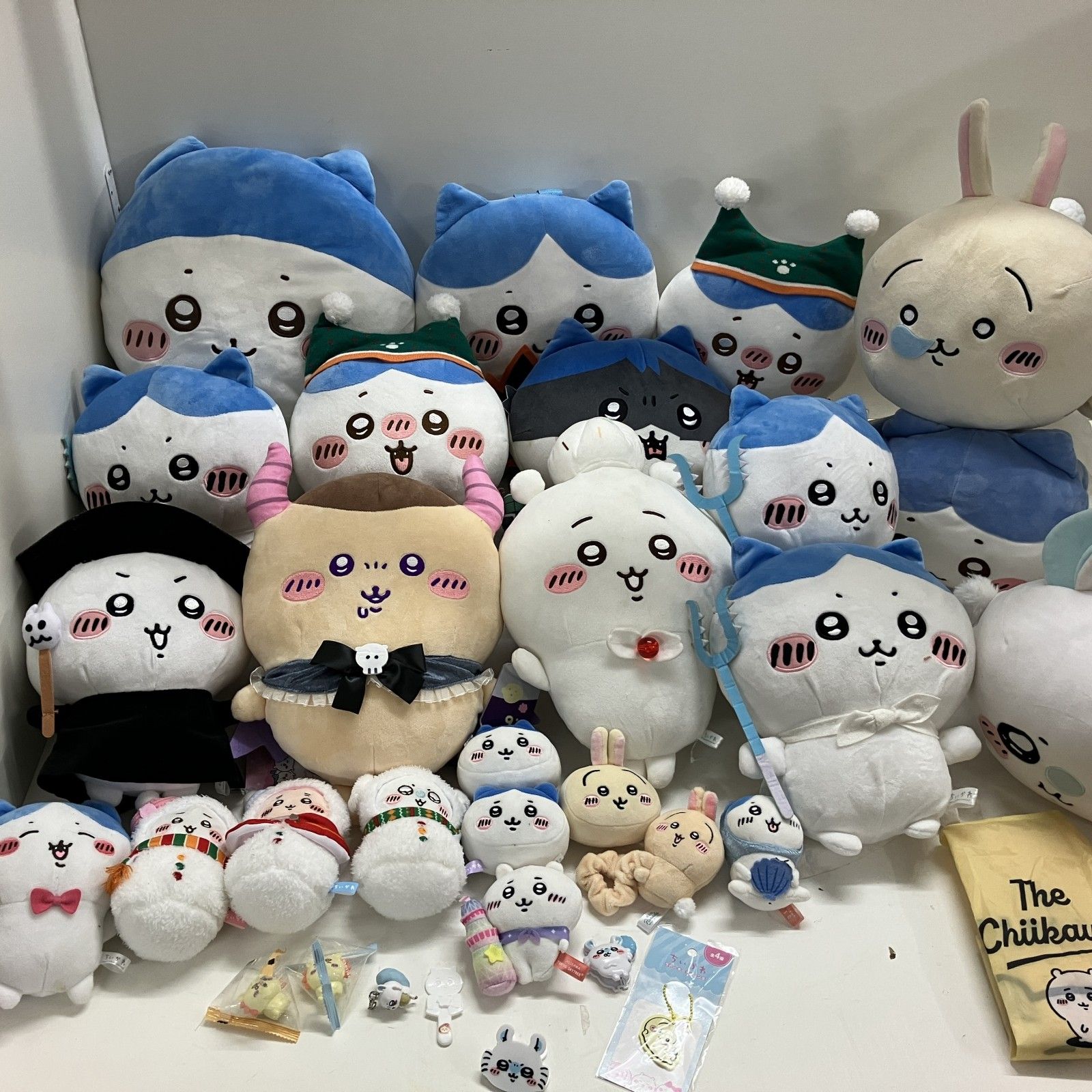 ちいかわ 約30点 まとめ商品 ぬいぐるみ ミニぬいぐるみ 雑貨など 
