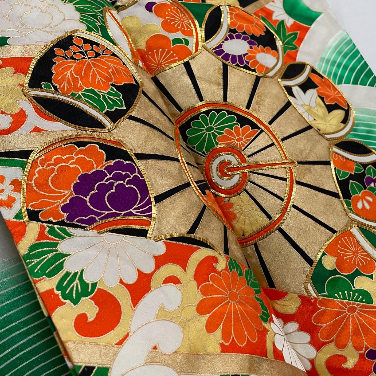J926 アンティーク 振袖 金駒刺繍 金彩加工 源氏車 流水 正絹 身丈