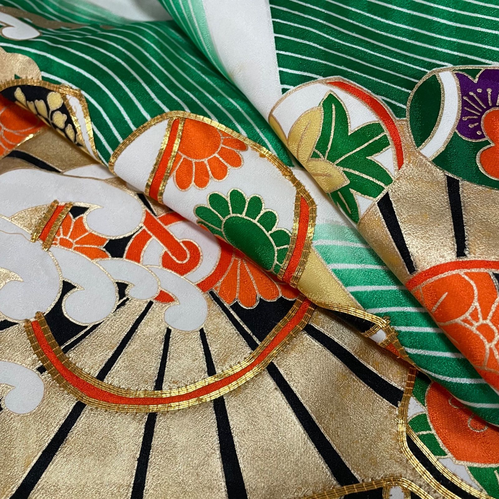J926 アンティーク 振袖 金駒刺繍 金彩加工 源氏車 流水 正絹 身丈