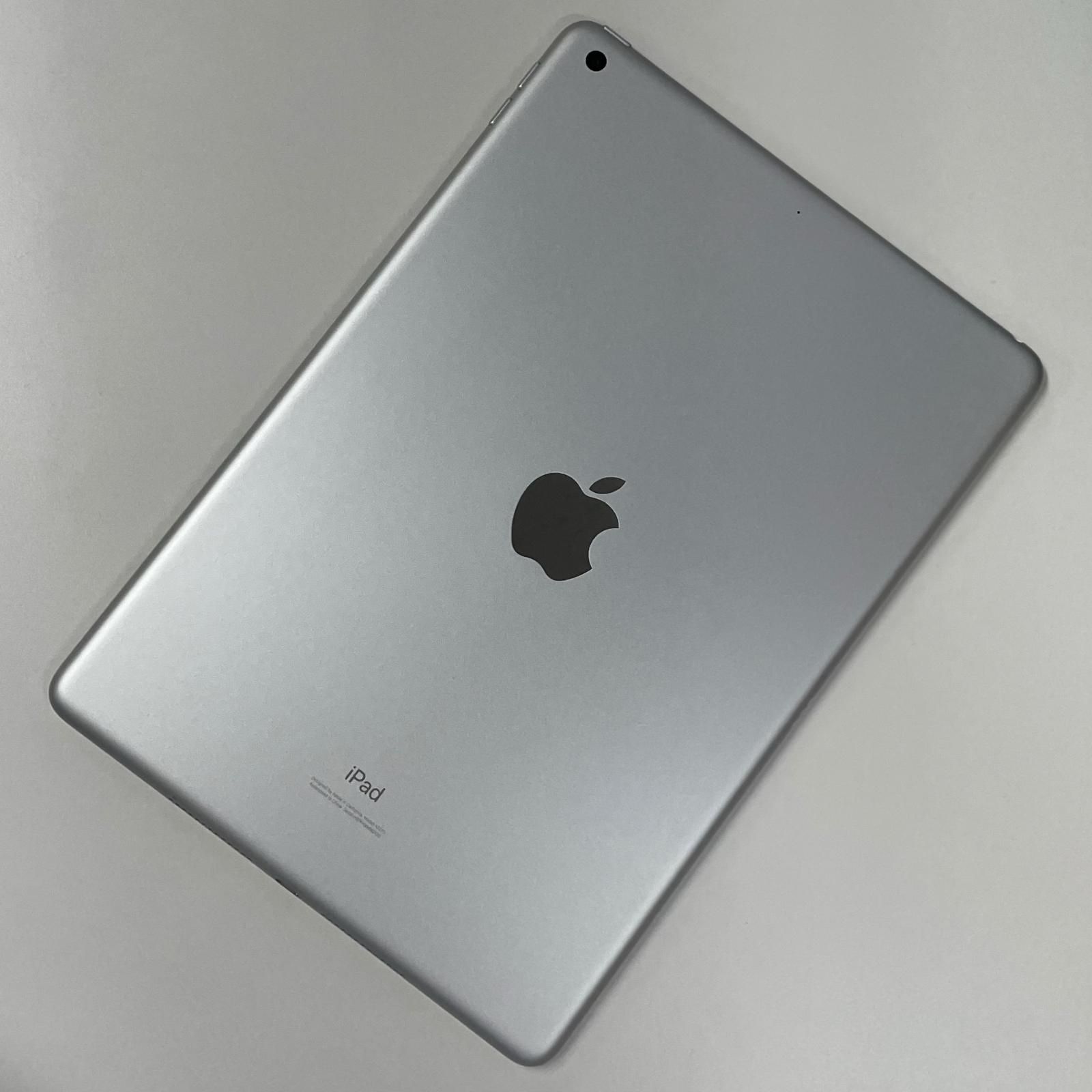 iPad 第8世代 WiFi 32GB シルバー 中古 - メルカリ