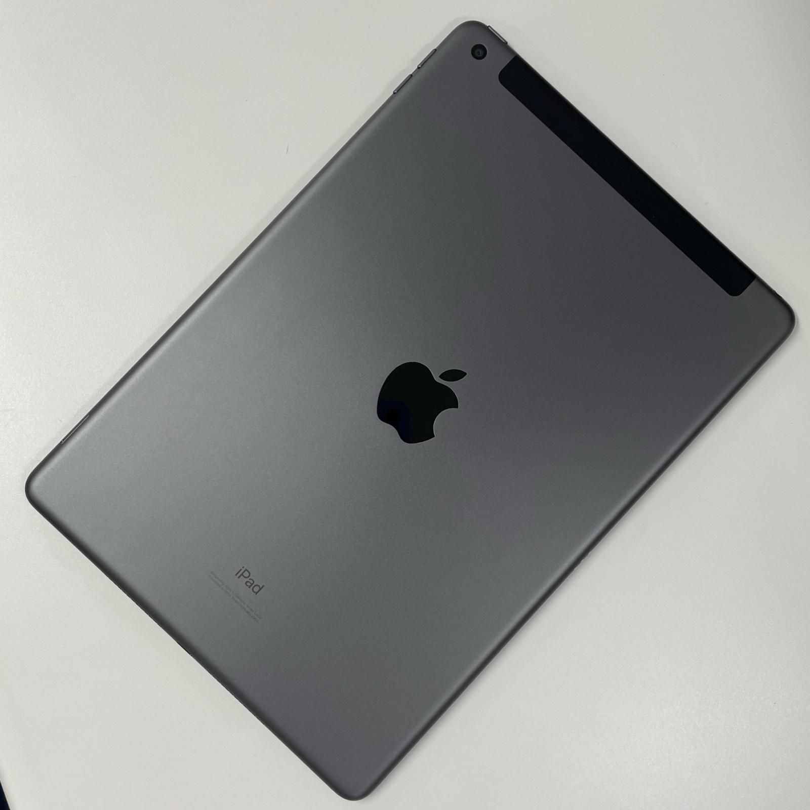 docomo iPad 第8世代 32GB スペースグレイ 中古 - メルカリ