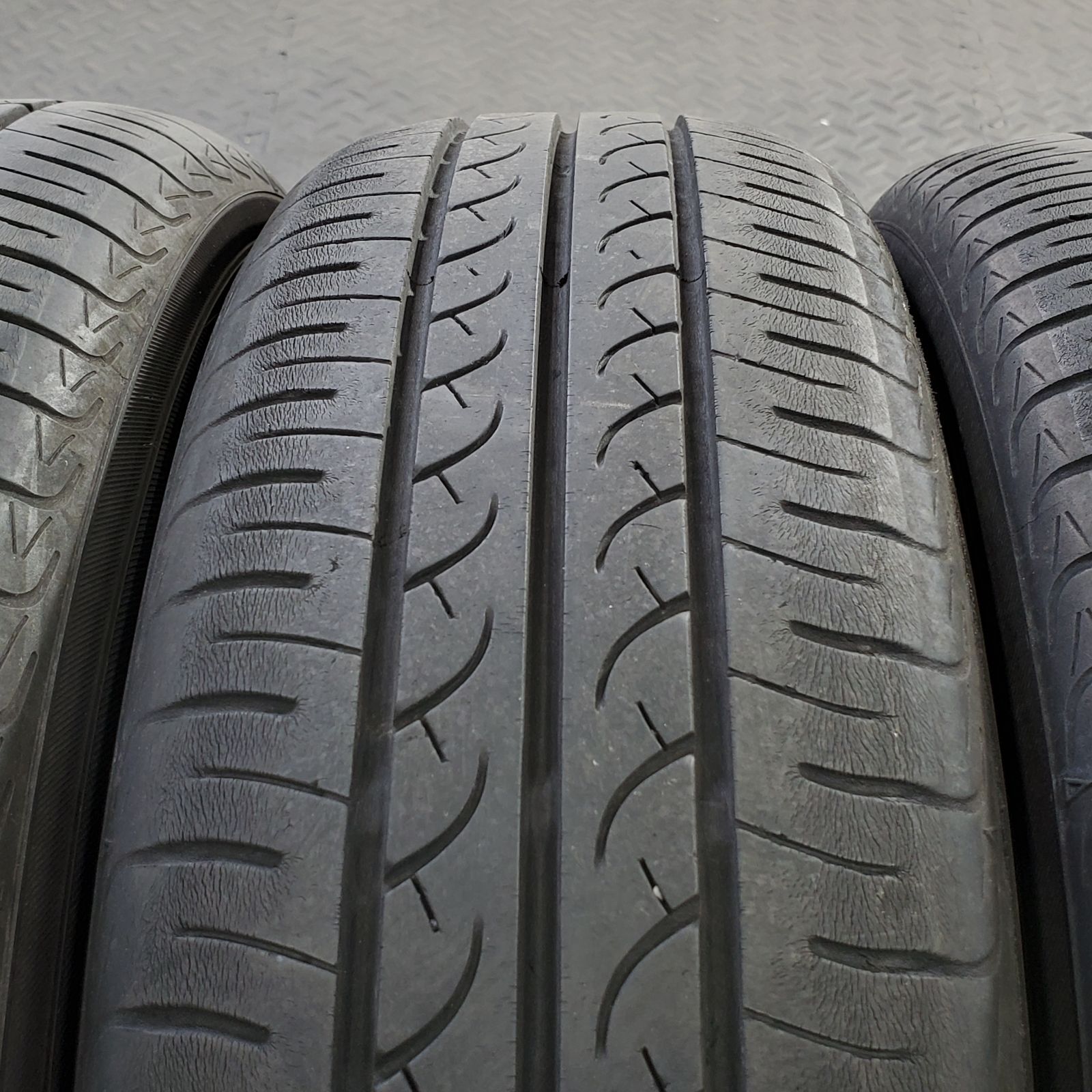 22年製 155/65R14 ヨコハマ ブルーアースAE01 ダイハツ タント ムーヴ
