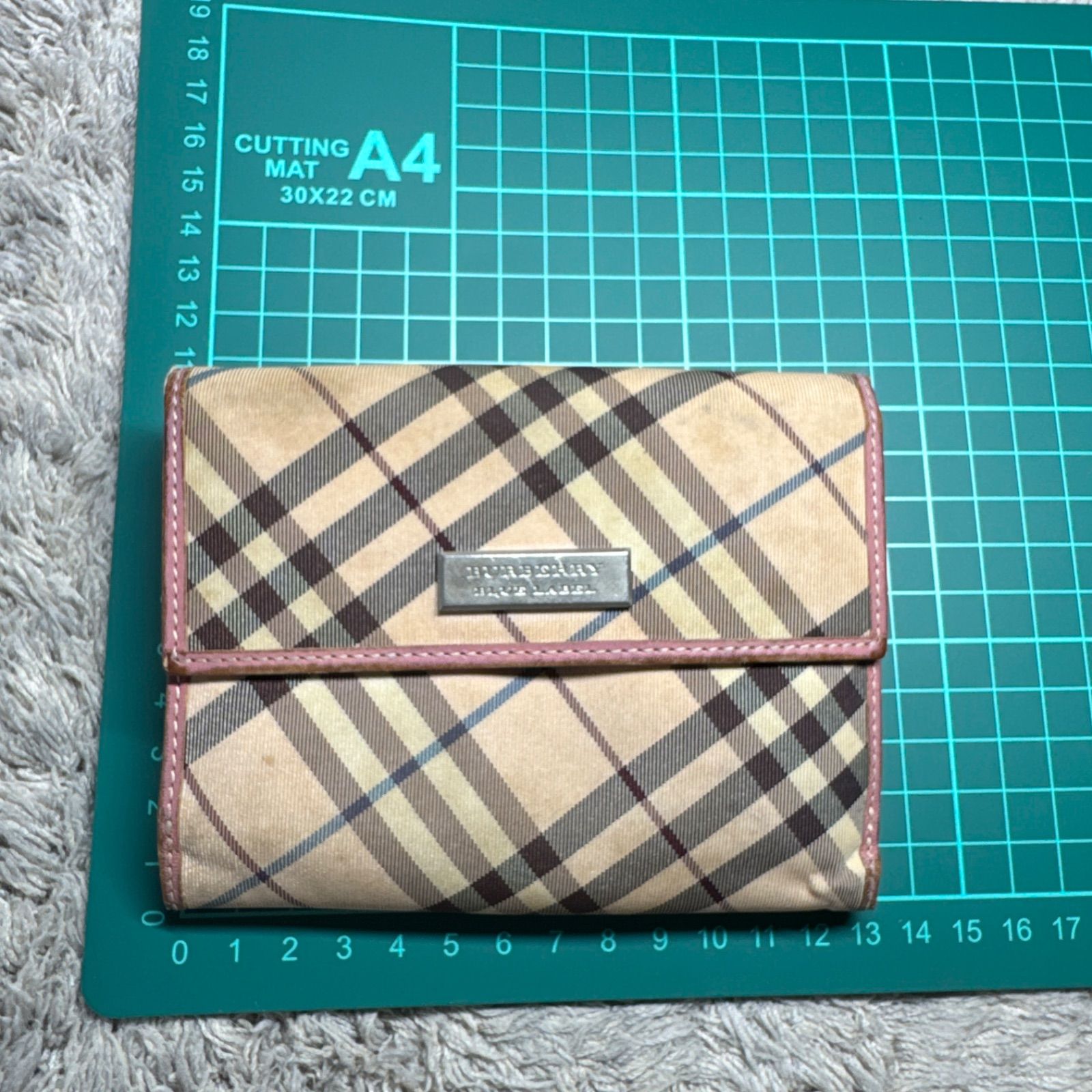 BURBERRY BLUE LABEL バーバリーブルーレーベル 二つ折り財布 ノバ