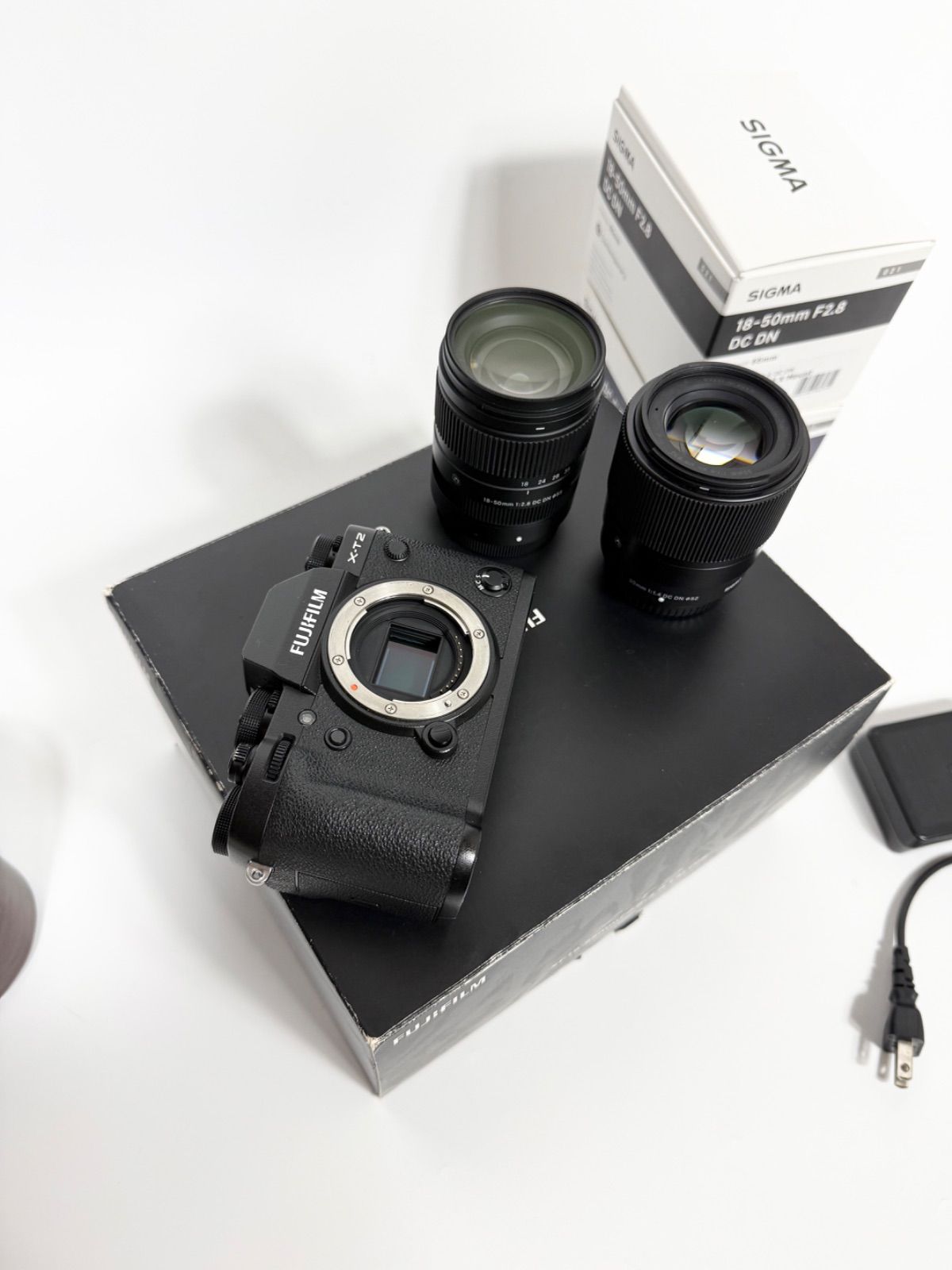 美品 FUJIFILM X-T2 BLACK フジフィルム デジタルカメラ カメラ シグマ