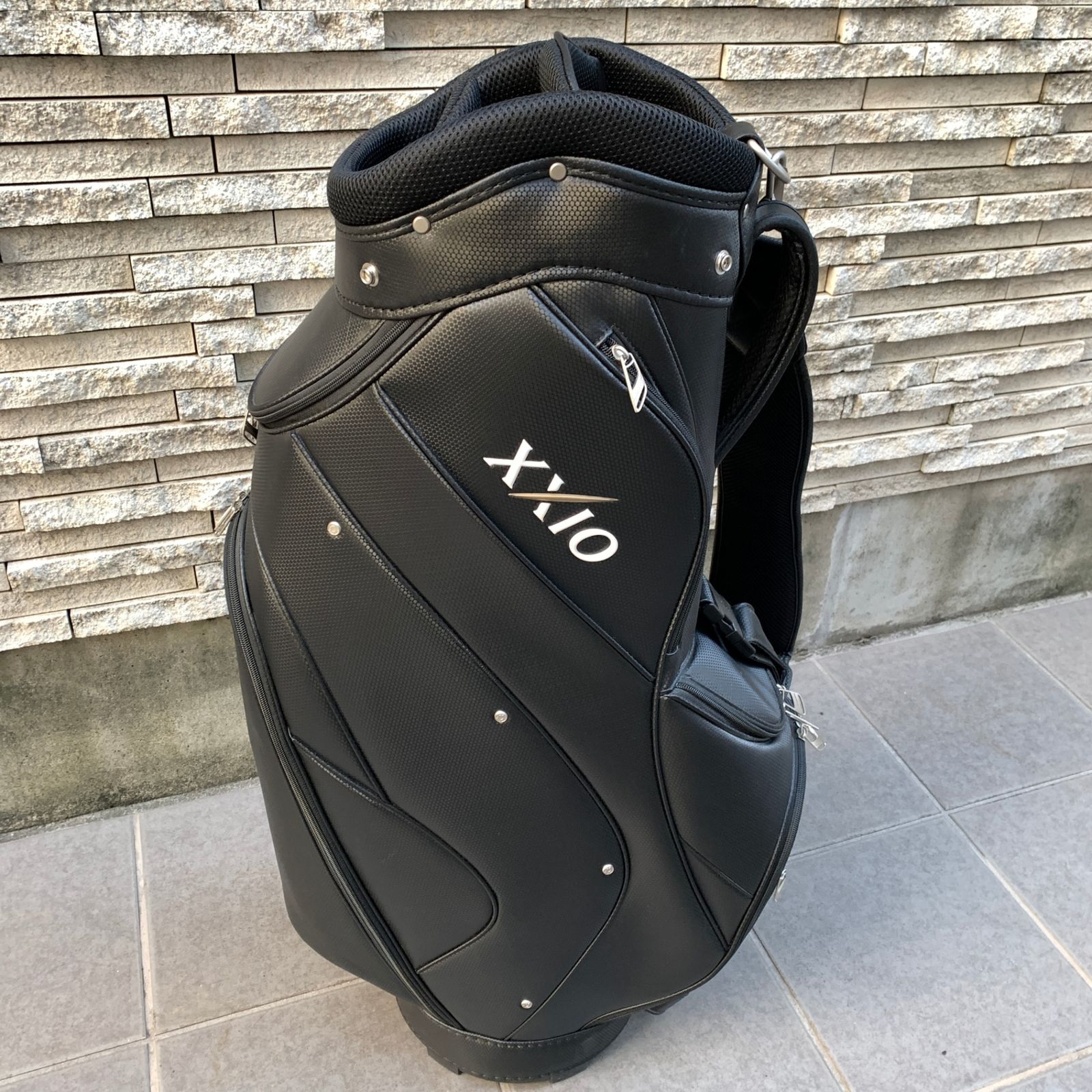 t.r1225t.r様専用 ◇XXIOキャディバッグ 黒◇ - メルカリ