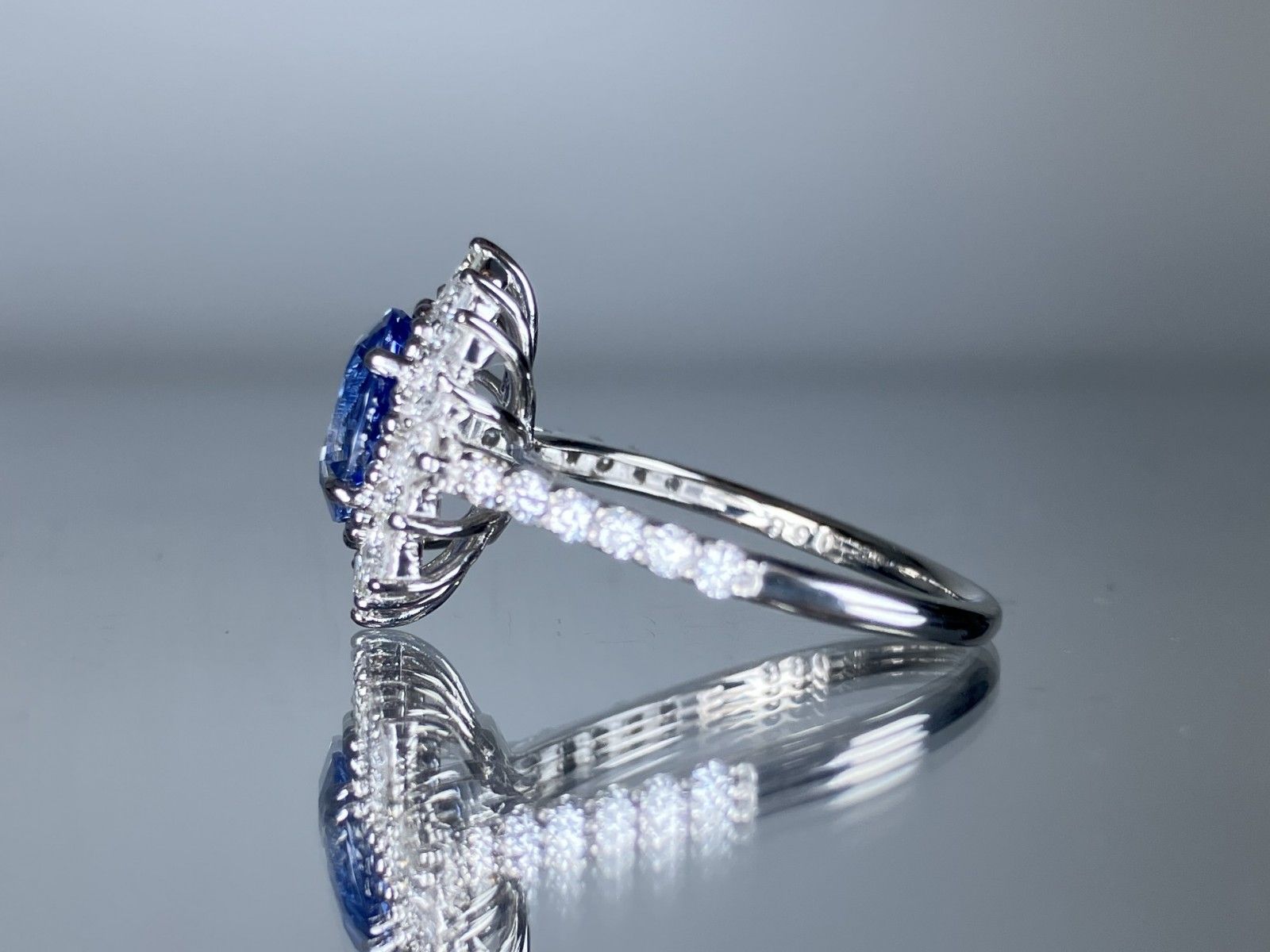 サファイア 1.04ct コンフラワーブルー Cornflower blue AIGS鑑別書 D0