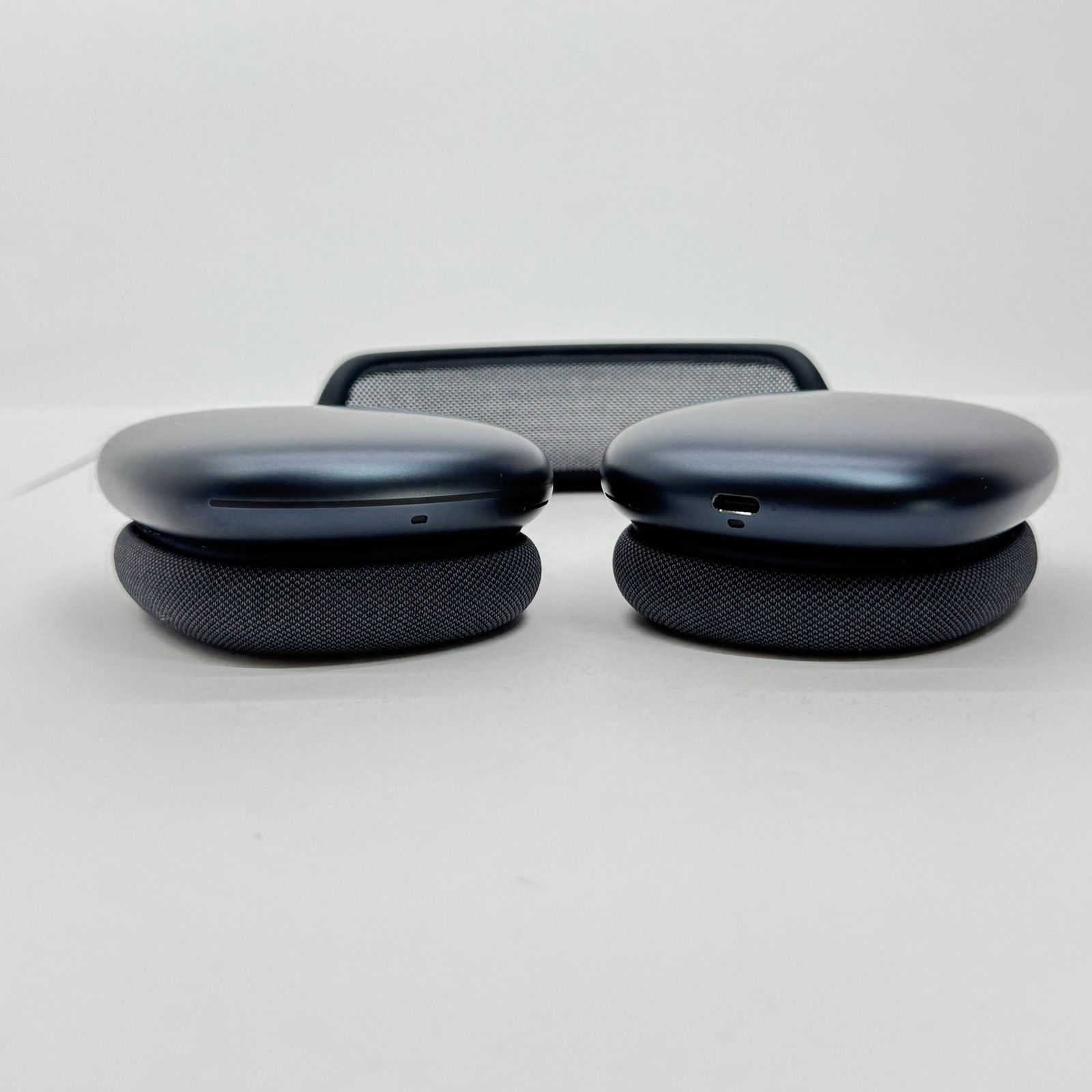 美品 Apple AirPods Max MWW43ZA/A ミッドナイト A3184【C7877-80