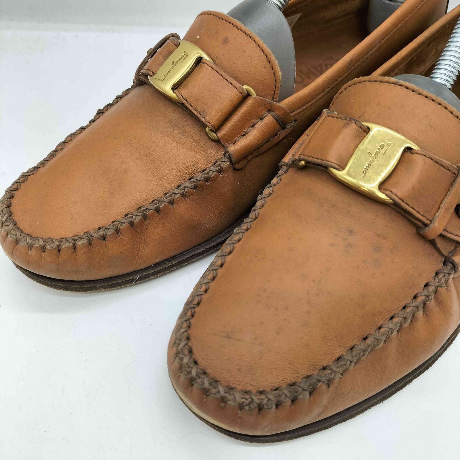 サルヴァトーレフェラガモ Salvatore Ferragamo イタリア製 ヴァラ