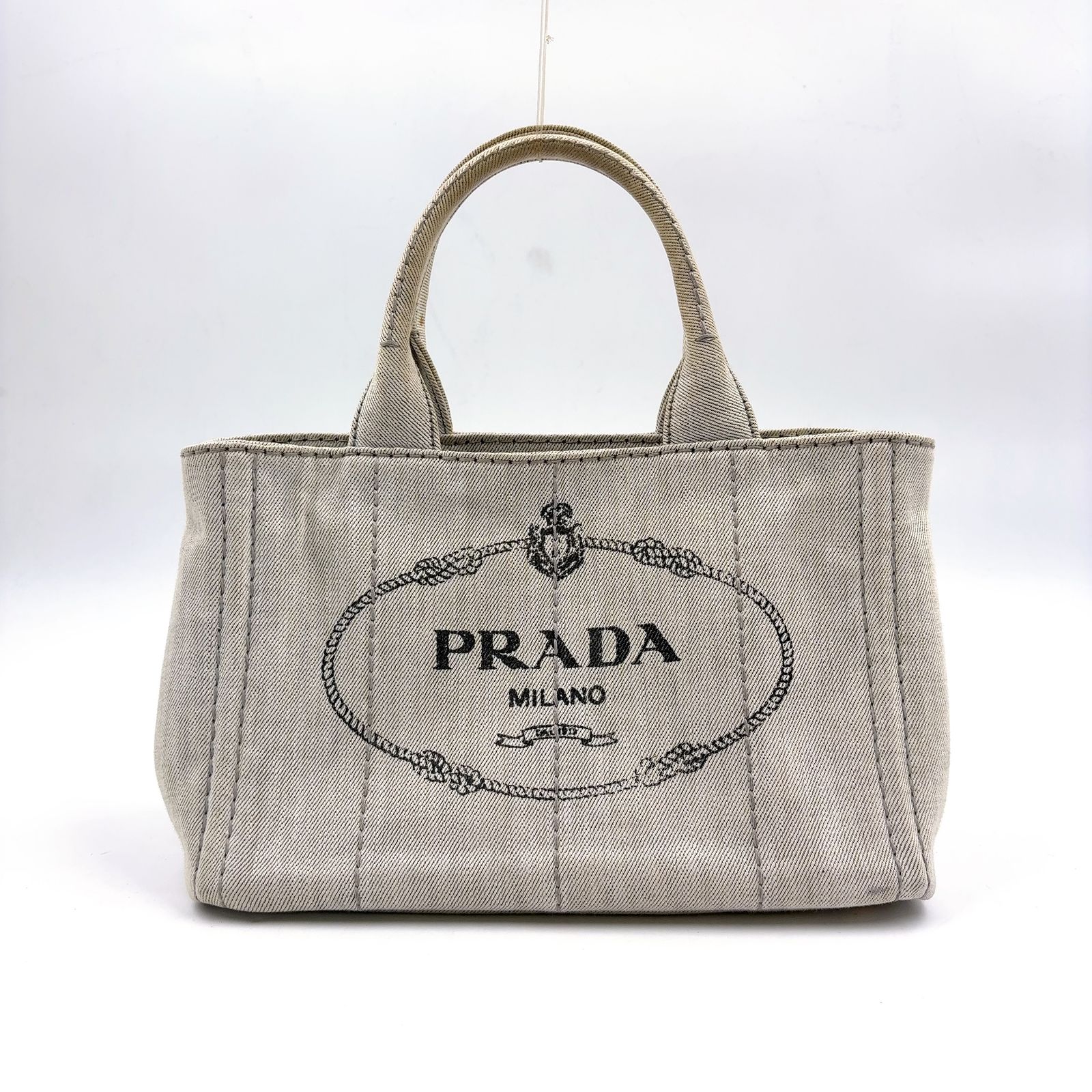 PRADAカナパ⭐︎デニム✖︎ゴールドバック PRADA カナパ デニム ライトグレー トートバッグ ゴールド - メルカリ
