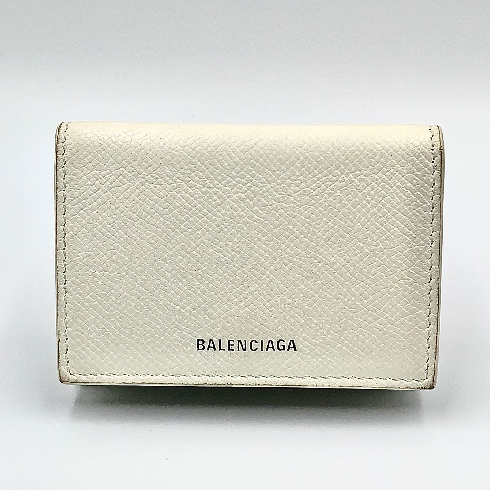 新着】BALENCIAGA ヴィル レザー ホワイト ミニ財布 シルバー - メルカリ