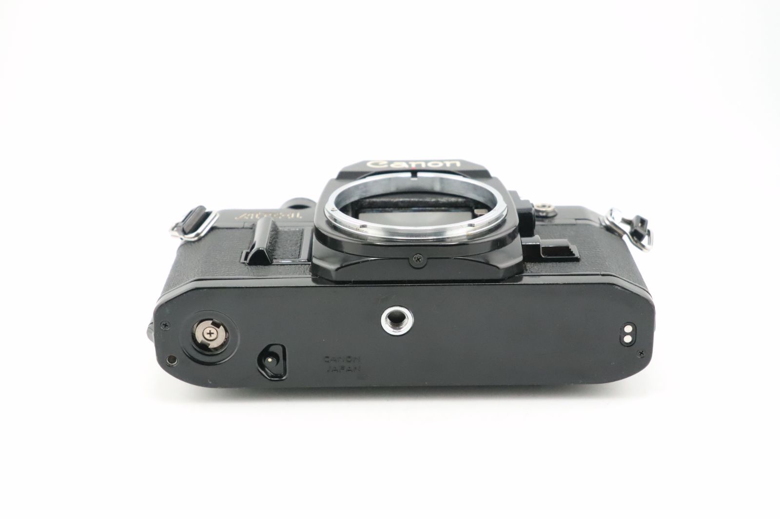 ☆良品☆キヤノン CANON AE-1 ブラック + NEWFD 50mm F2﻿☆ W0563