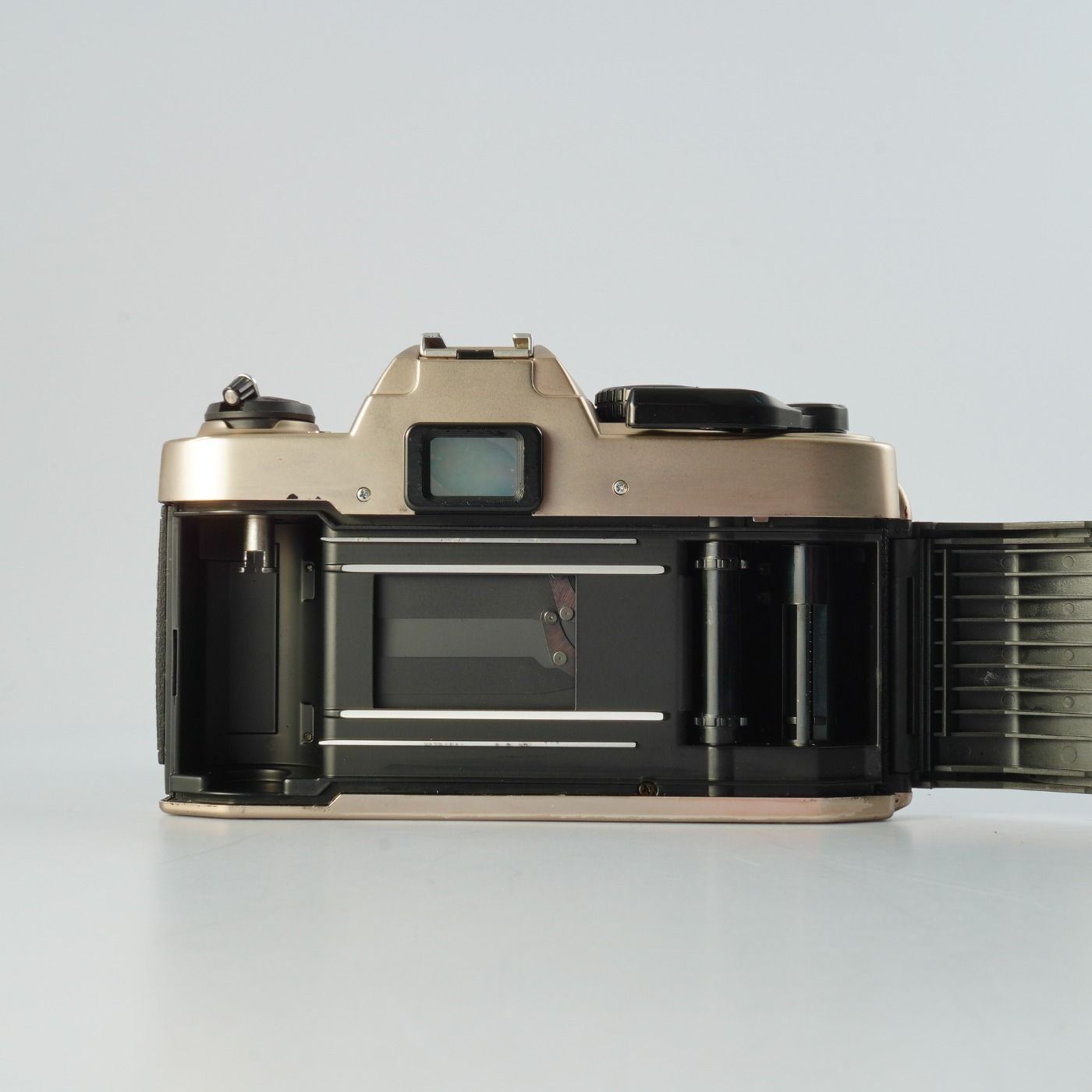 Nikon ニコン FM10 + Ai-S ZOOM Nikkor 35-70mm F/3.5-4.8 MF フィルム