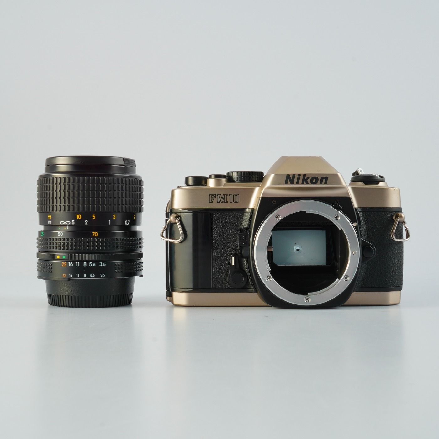 Nikon ニコン FM10 + Ai-S ZOOM Nikkor 35-70mm F/3.5-4.8 MF フィルム