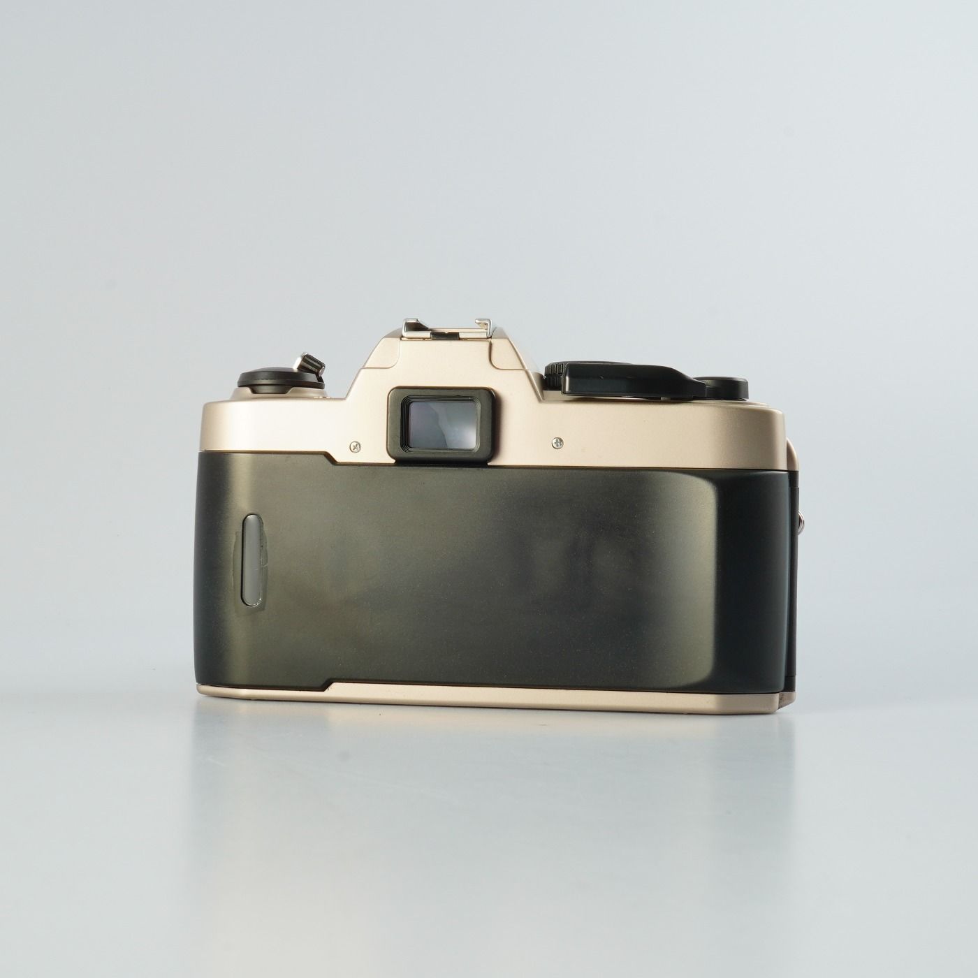 Nikon ニコン FM10 + Ai-S ZOOM Nikkor 35-70mm F/3.3-4.5 MF フィルム