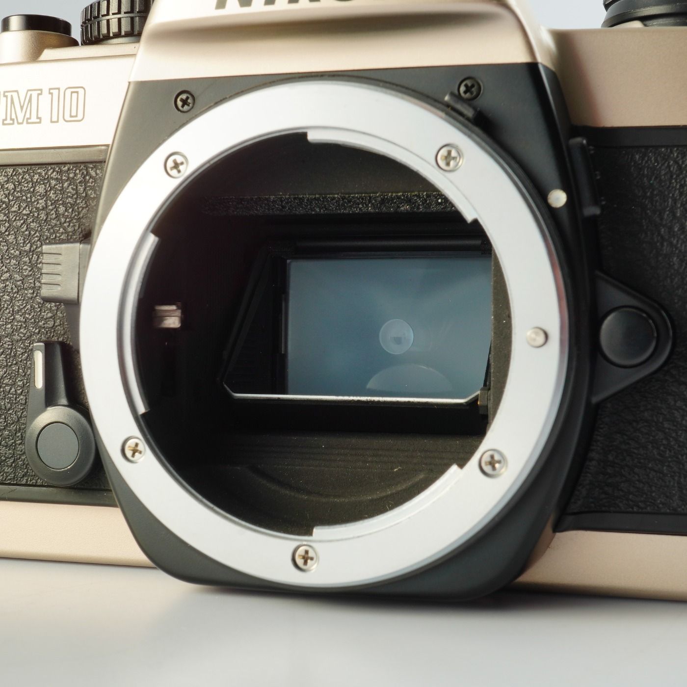 Nikon ニコン FM10 + Ai-S ZOOM Nikkor 35-70mm F/3.3-4.5 MF フィルム