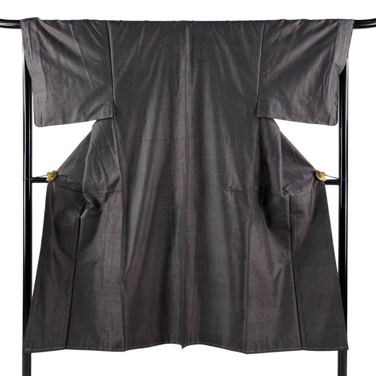 【美品】 男着物 身丈140cm 裄丈67cm S 袷 紬 亀甲絣 墨色 正絹 秀品 【中古】