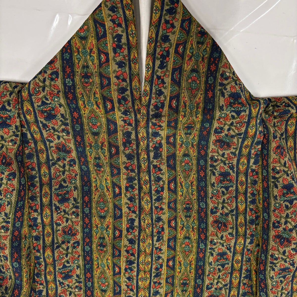 美品】 小紋 身丈152cm 裄丈62cm S 袷 花唐草 縞 縮緬 茶緑色 正絹