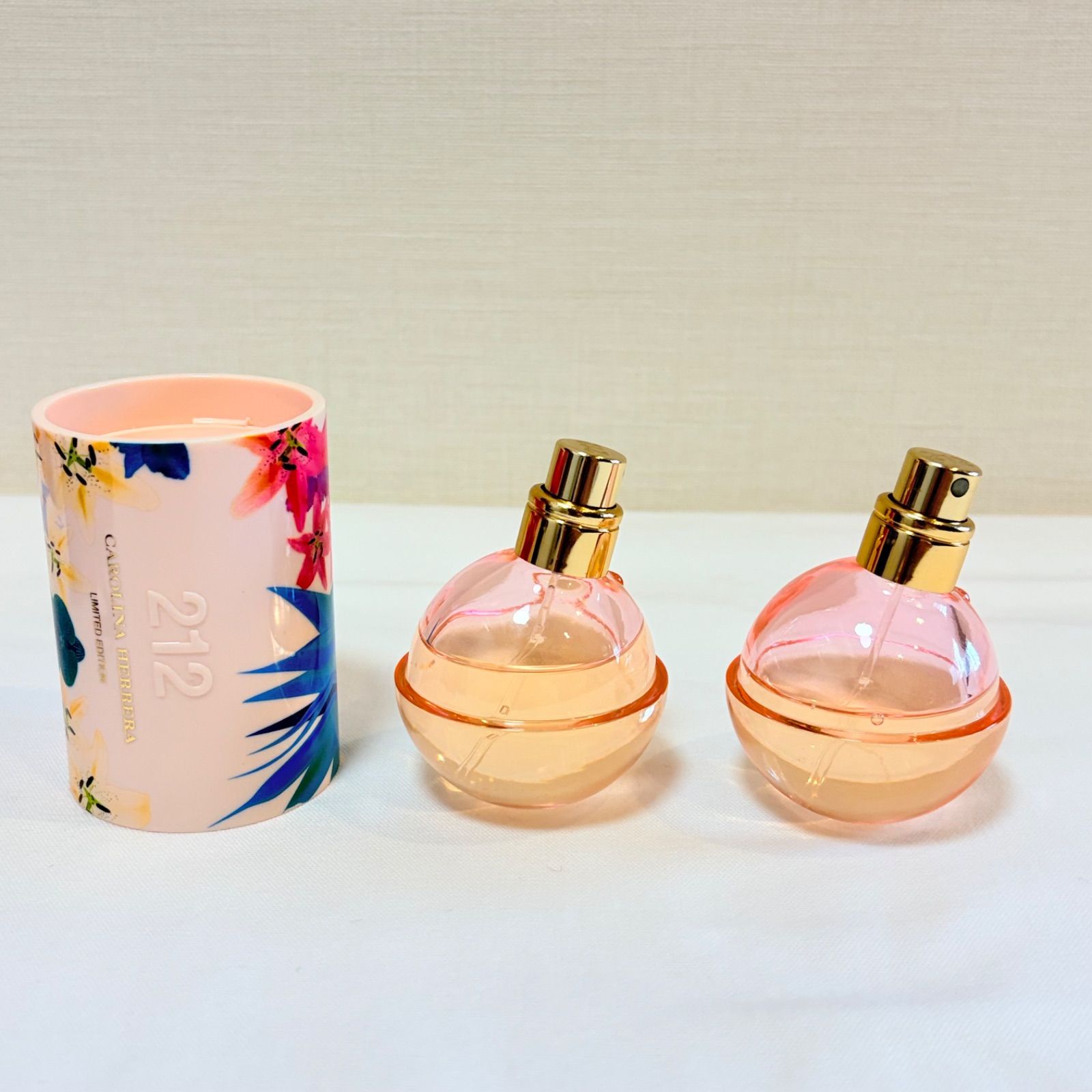 限定品 CAROLINA HERRERA 212 surf eau de toilette LIMITED EDITION