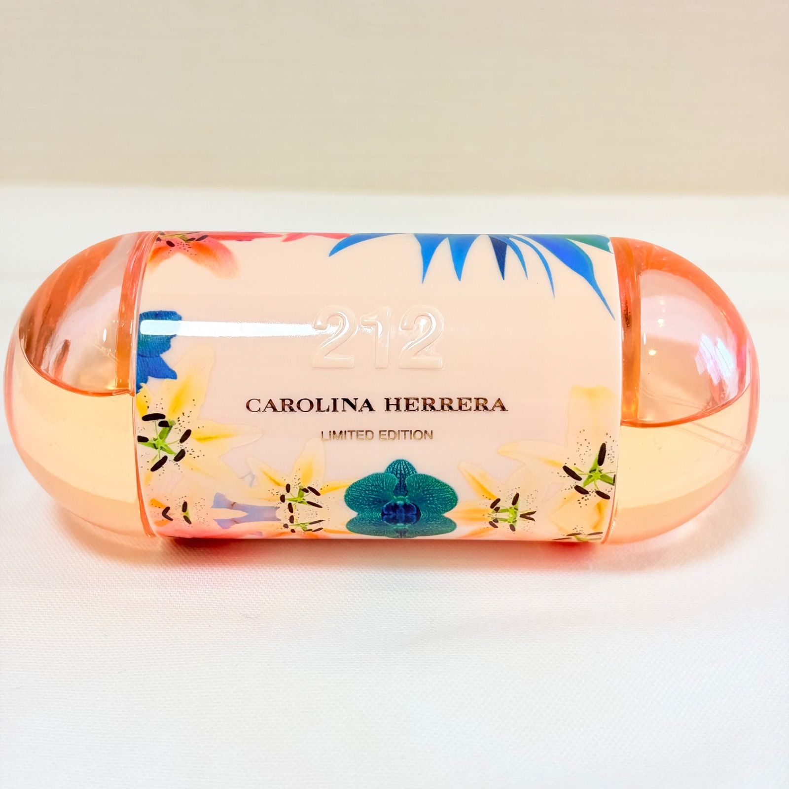 限定品 CAROLINA HERRERA 212 surf eau de toilette LIMITED EDITION