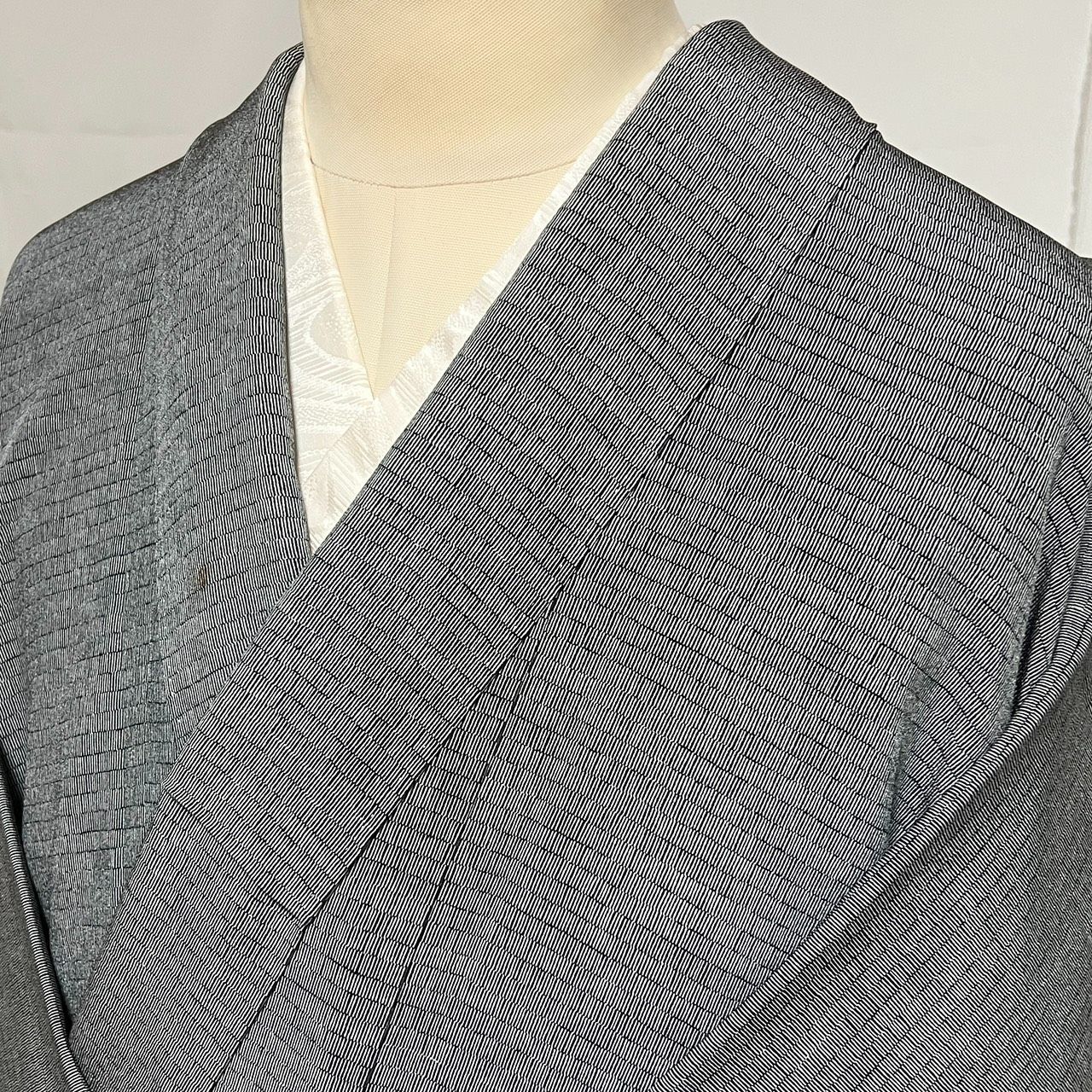 K137 江戸小紋 落款あり 紺屋三代目 保科 万筋 パールトーン加工 正絹