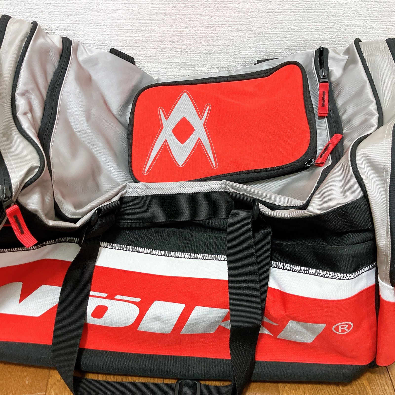 【新品】フォルクル　トラベルバック90 L ダッフルバッグ　スポーツバック Volkl Travel 90L ダッフルバッグ ボストンバッグ 大容量 90L 美品